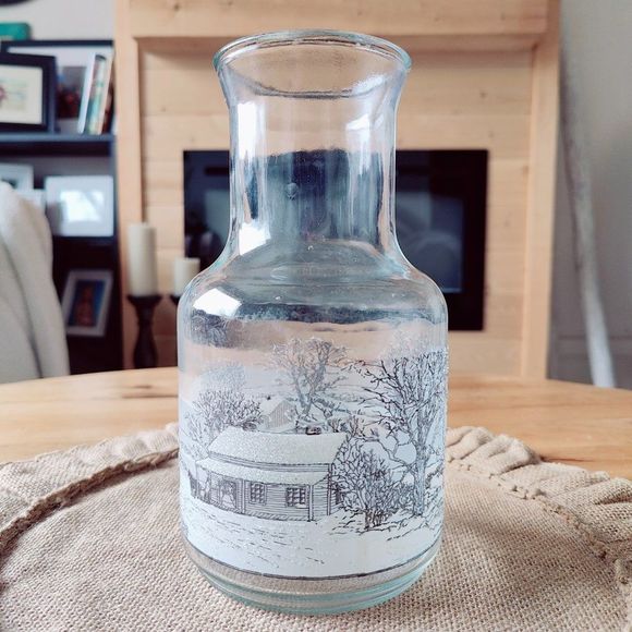 Anchor hocking Christmas glass carafe with Snowy scenery White and gray village - Picture 1 of 15